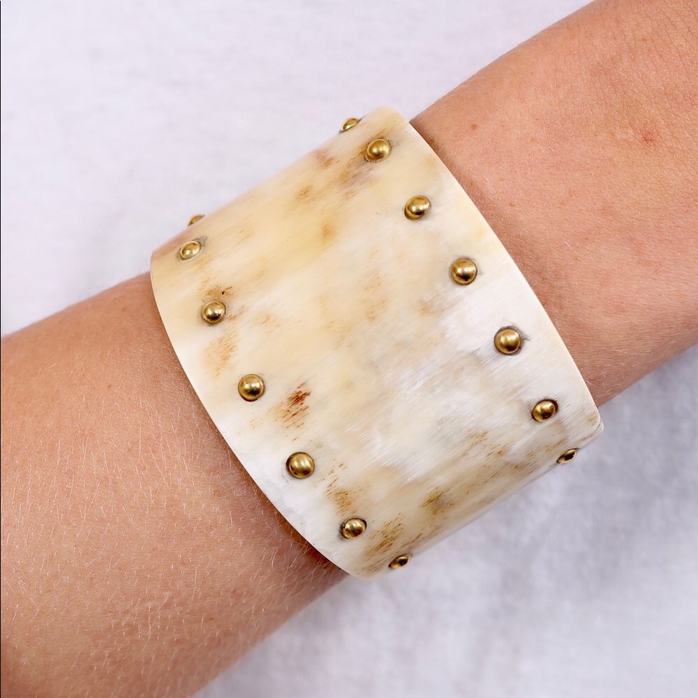 NWT HORN STUDDED CUFF